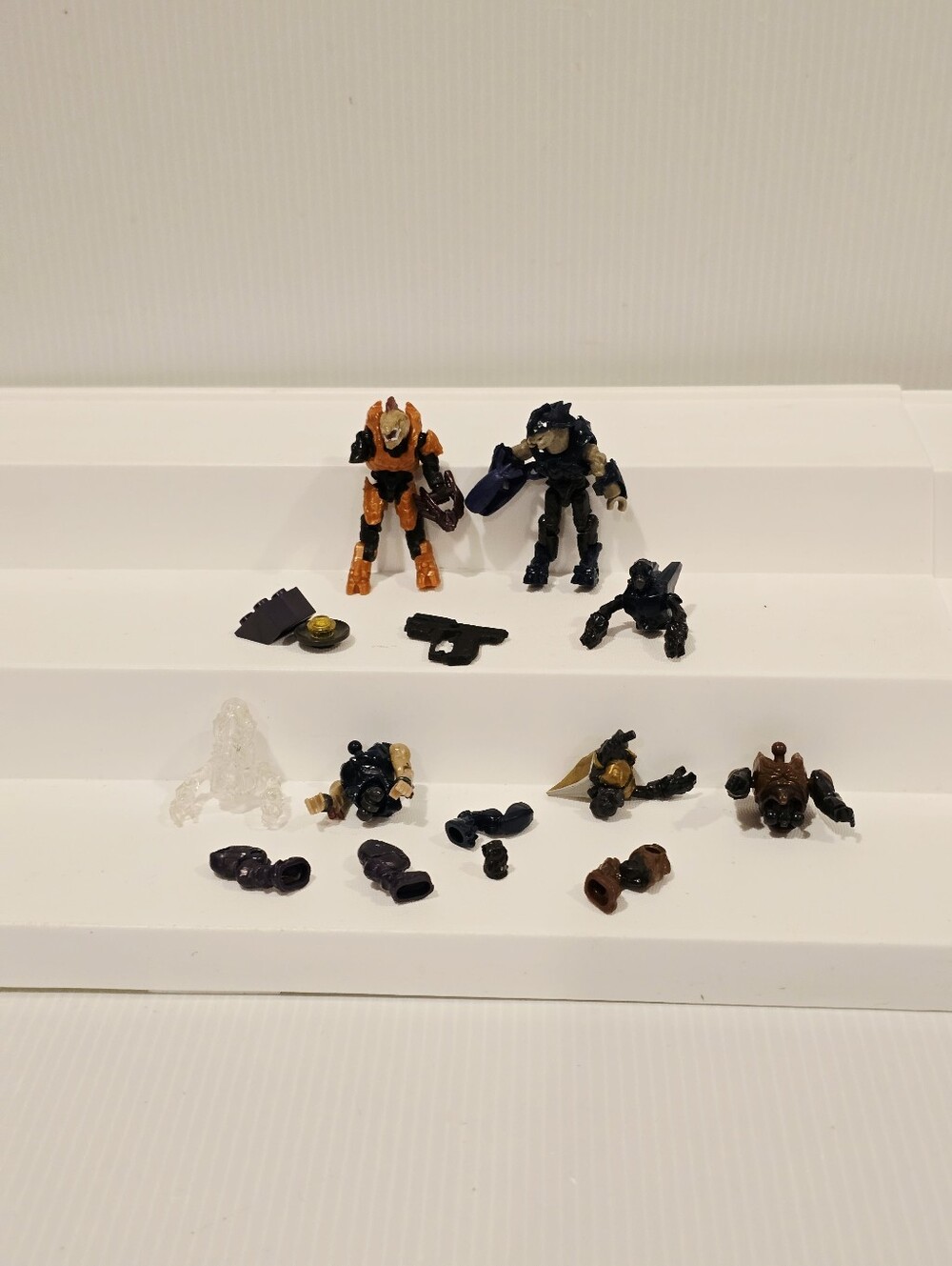Halo Mega Construx Covenant Figure and Parts Set